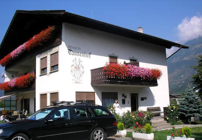 Pension Tannenhof Latsch Exterior foto