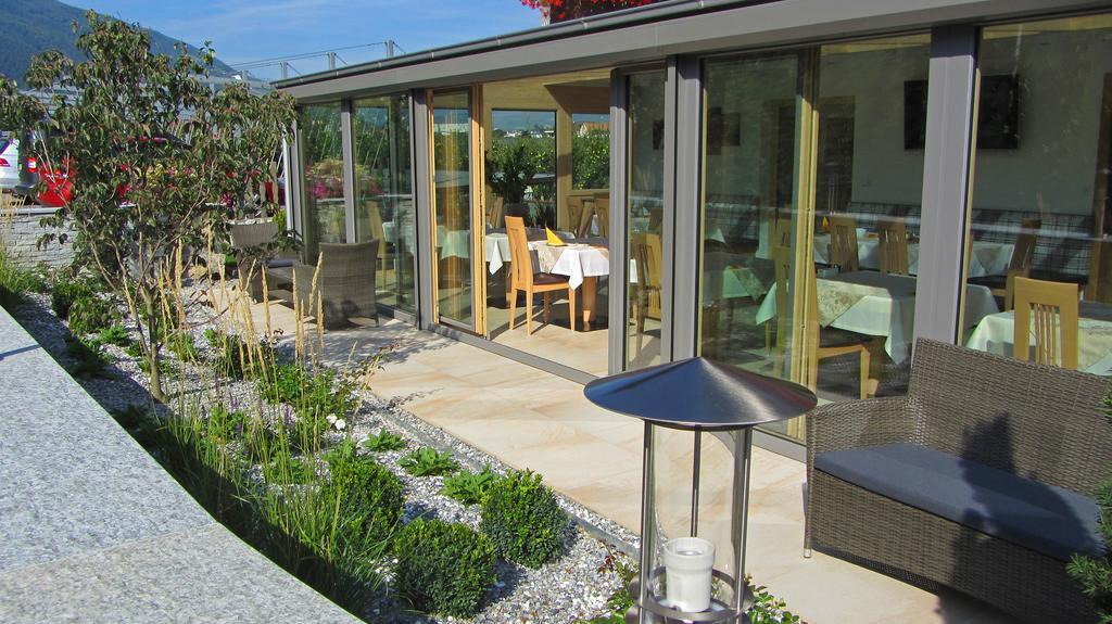 Pension Tannenhof Latsch Exterior foto