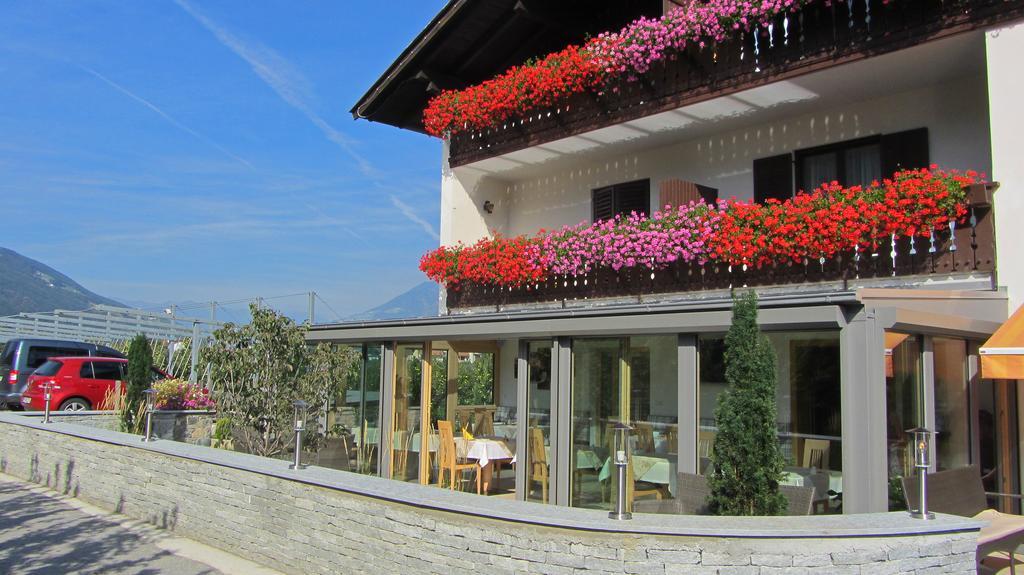 Pension Tannenhof Latsch Exterior foto